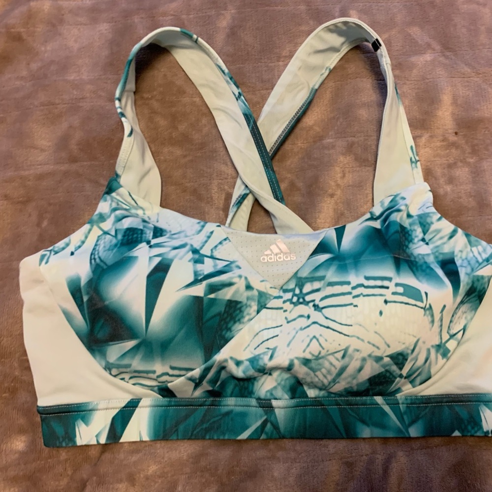 Women’s Adidas Sports Bra Size L